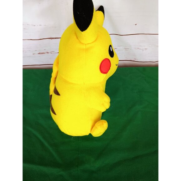 2015 Pikachu Pokemon Toy Factory Plush Stuffed Animal 8" - Picture 2 of 7